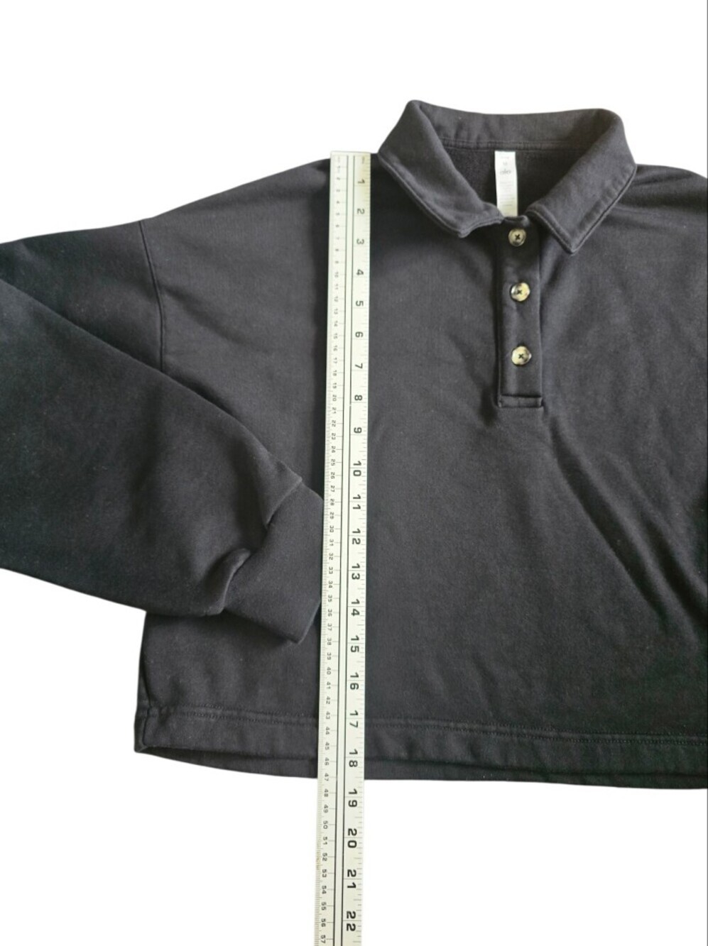 ALO Yoga Black Cropped Henley Polo Sweatshirt Pullover Size M - Picture 7 of 9